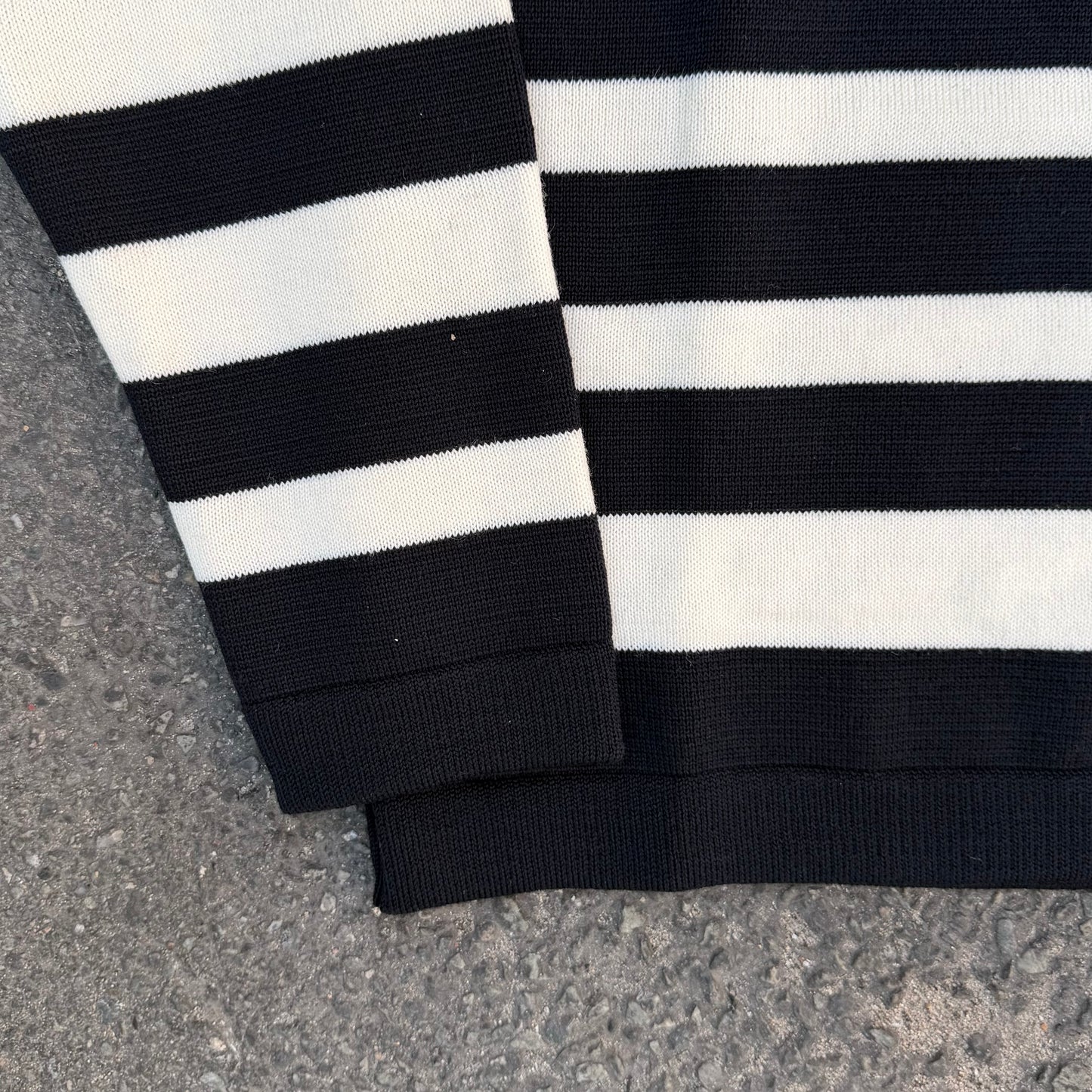 SNS - Given Navy/Off-White