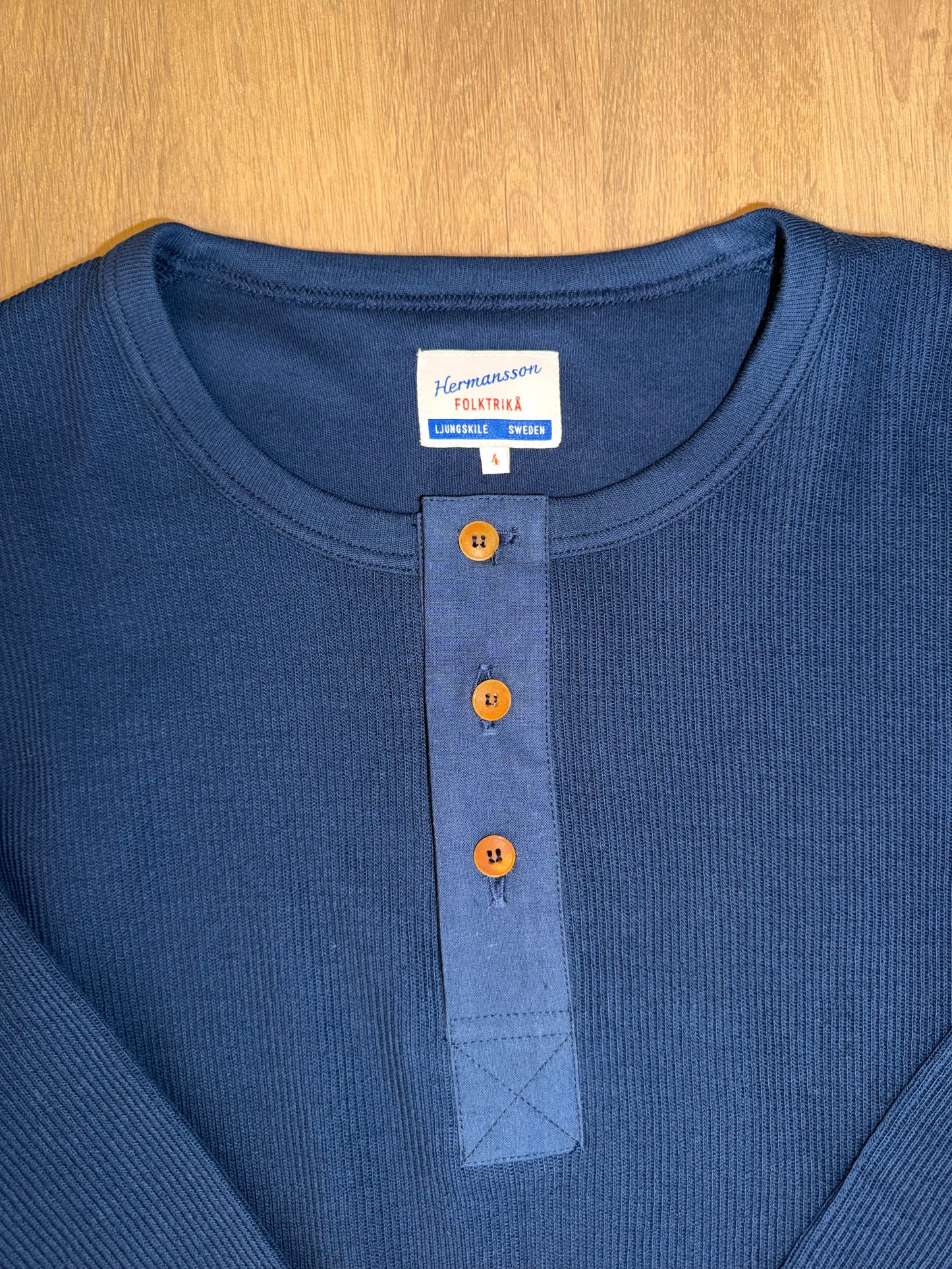 Hermansson Folktrikå - 001 Ribbed Henley Blue