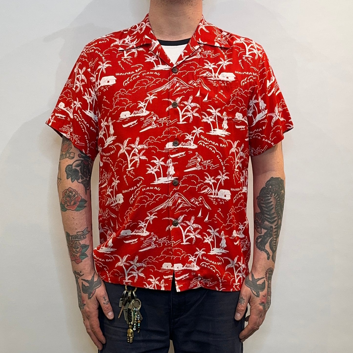 Micky Oye - Aloha Shirt Waimea Bay Red