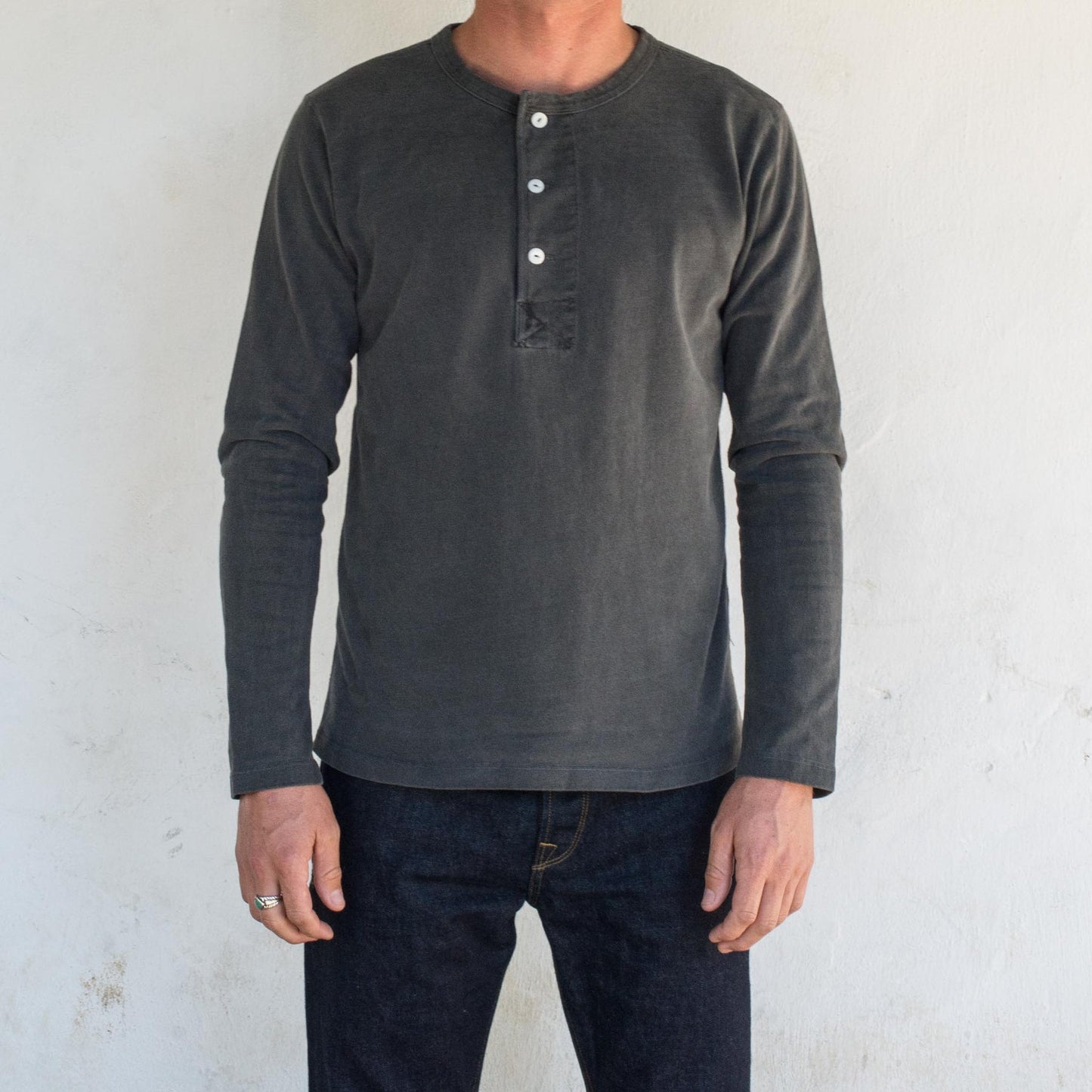 Freenote - 13 oz Henley Midnight