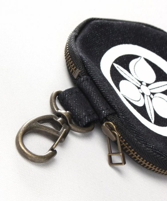 Momotaro - Coin Case Peach Crest