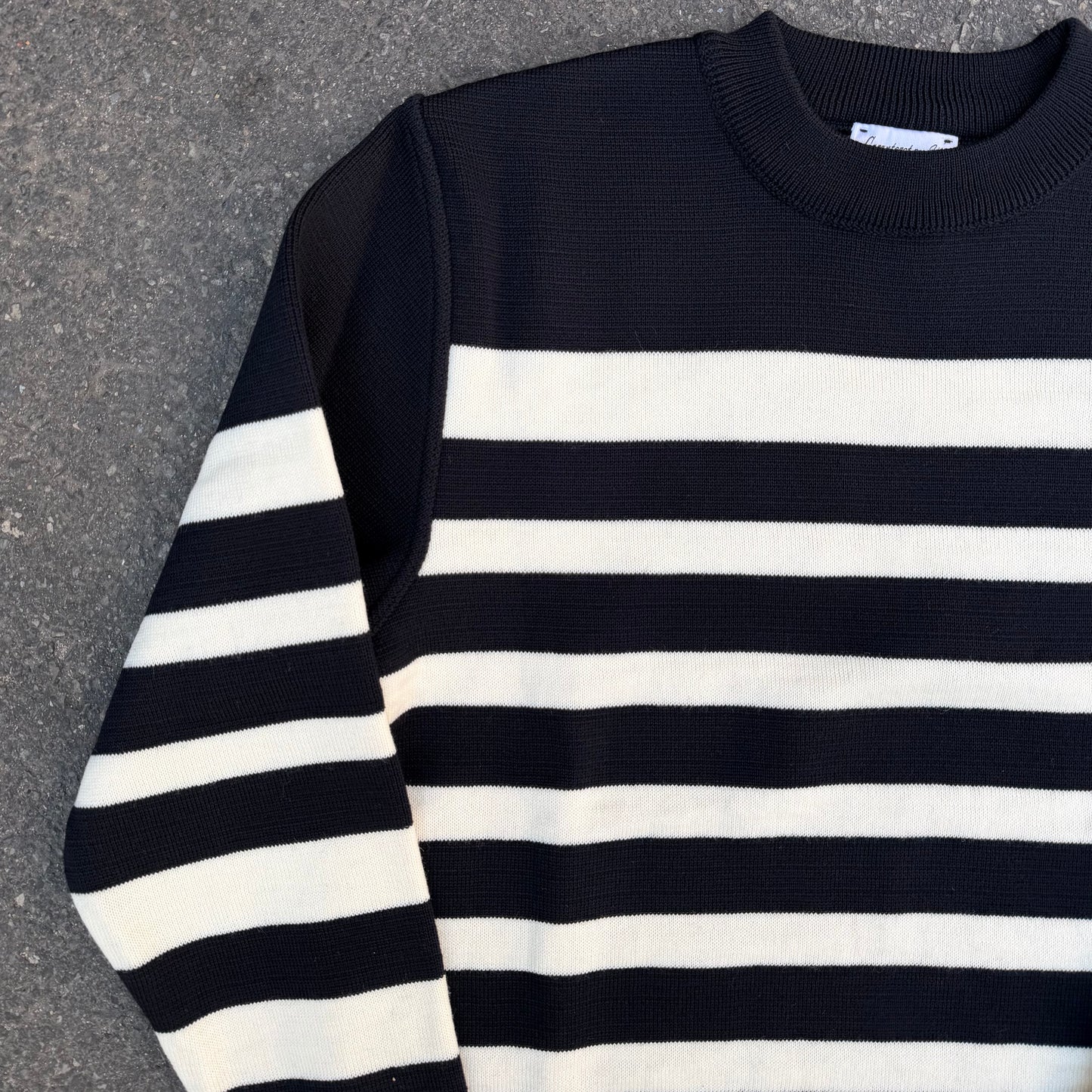 SNS - Given Navy/Off-White