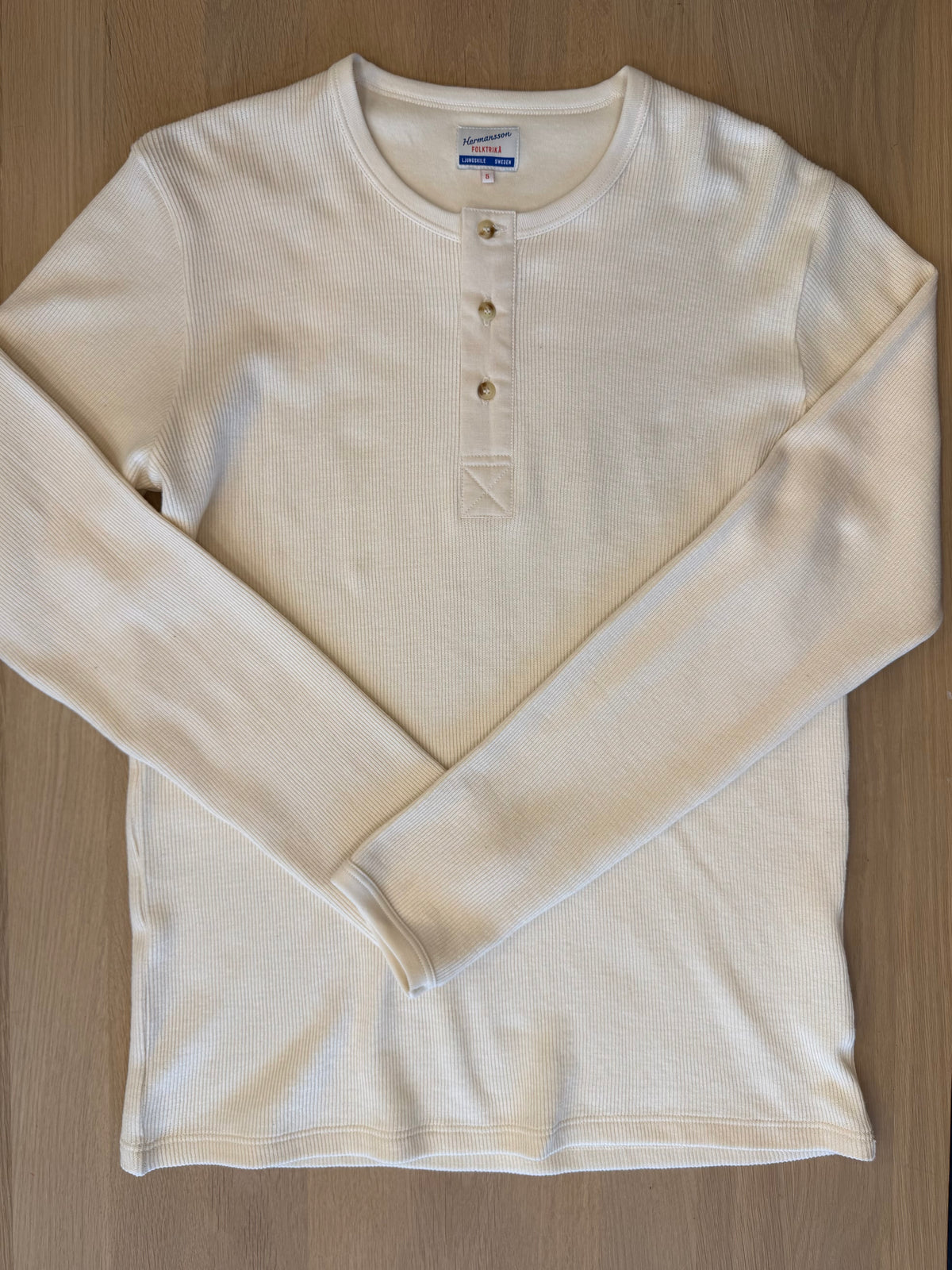 Hermansson Folktrikå - 001 Ribbed Henley Ecru