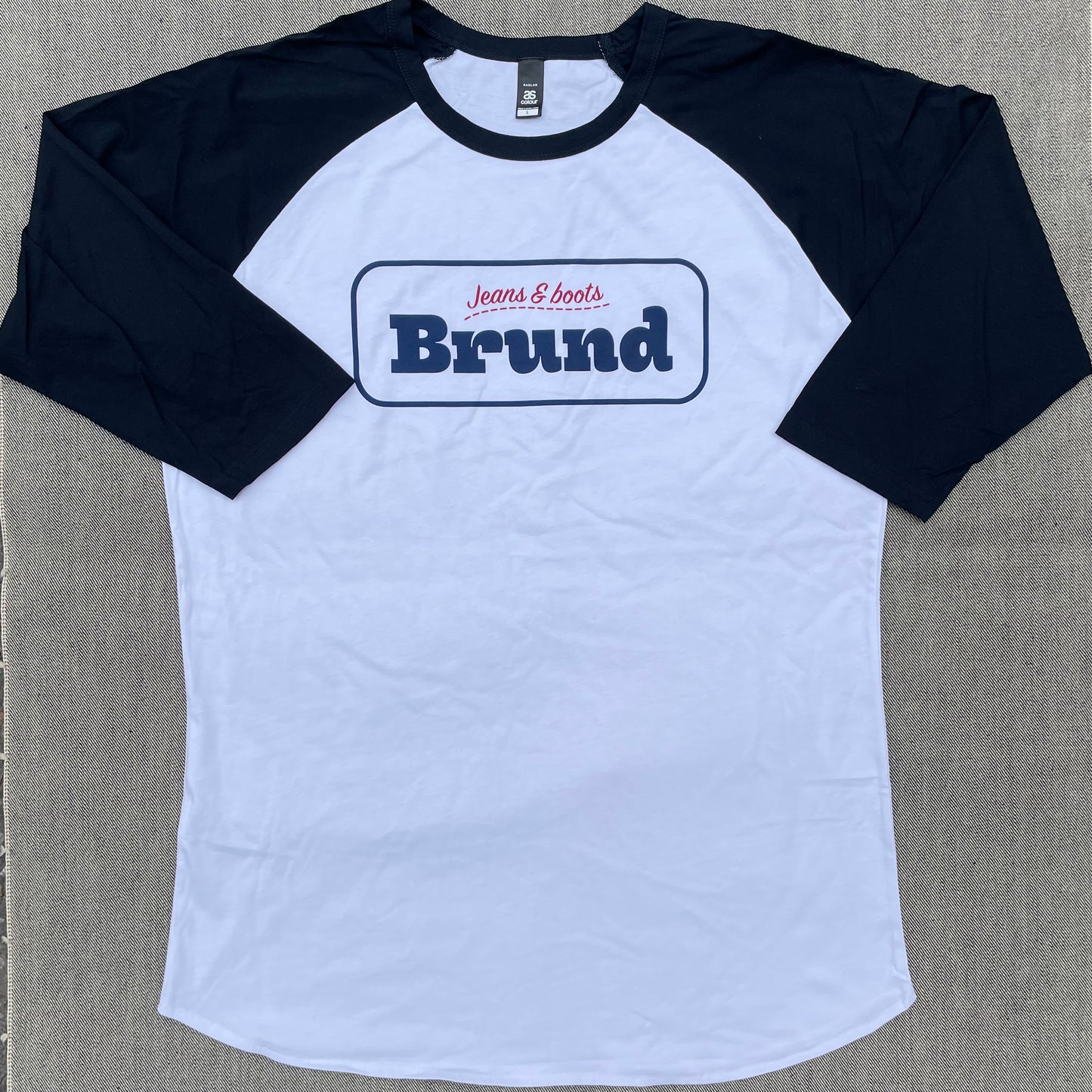 Brund - Logo Raglan Tee White/Navy